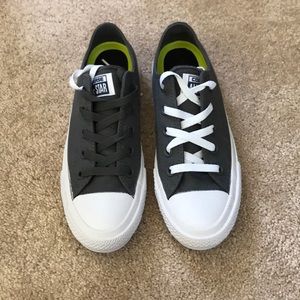 NWOT Gray converse